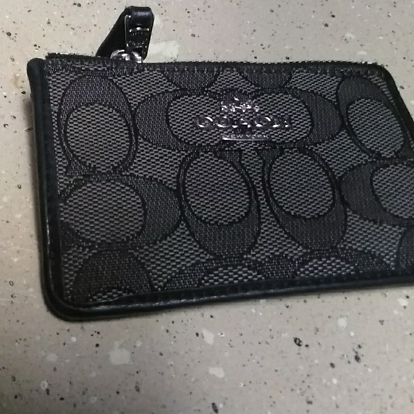 small coach wallet women
